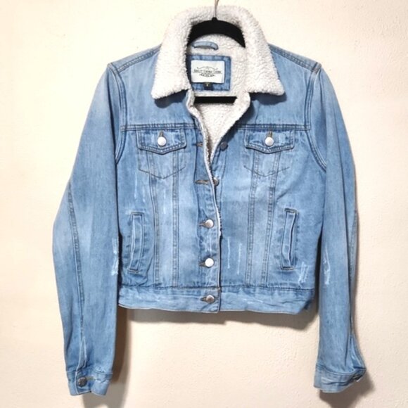 Ashley Vintage Charm Sherpa Lined Lightwash Denim Jean Jacket Size Small - Picture 9 of 9
